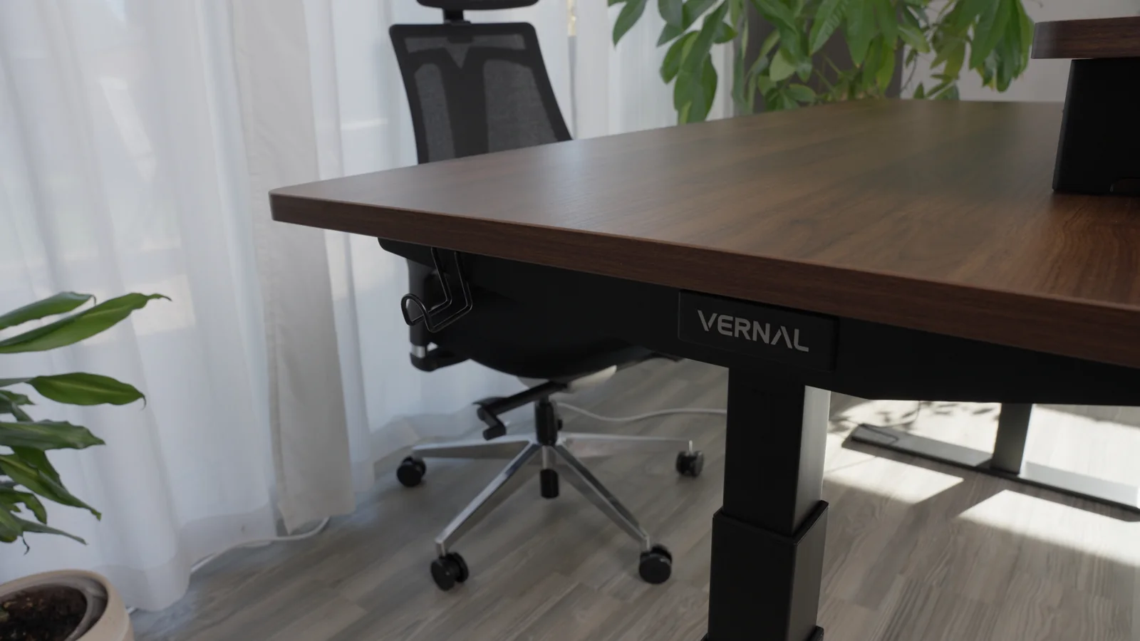 Workspace & Ergonomie – Vernal Desk Still